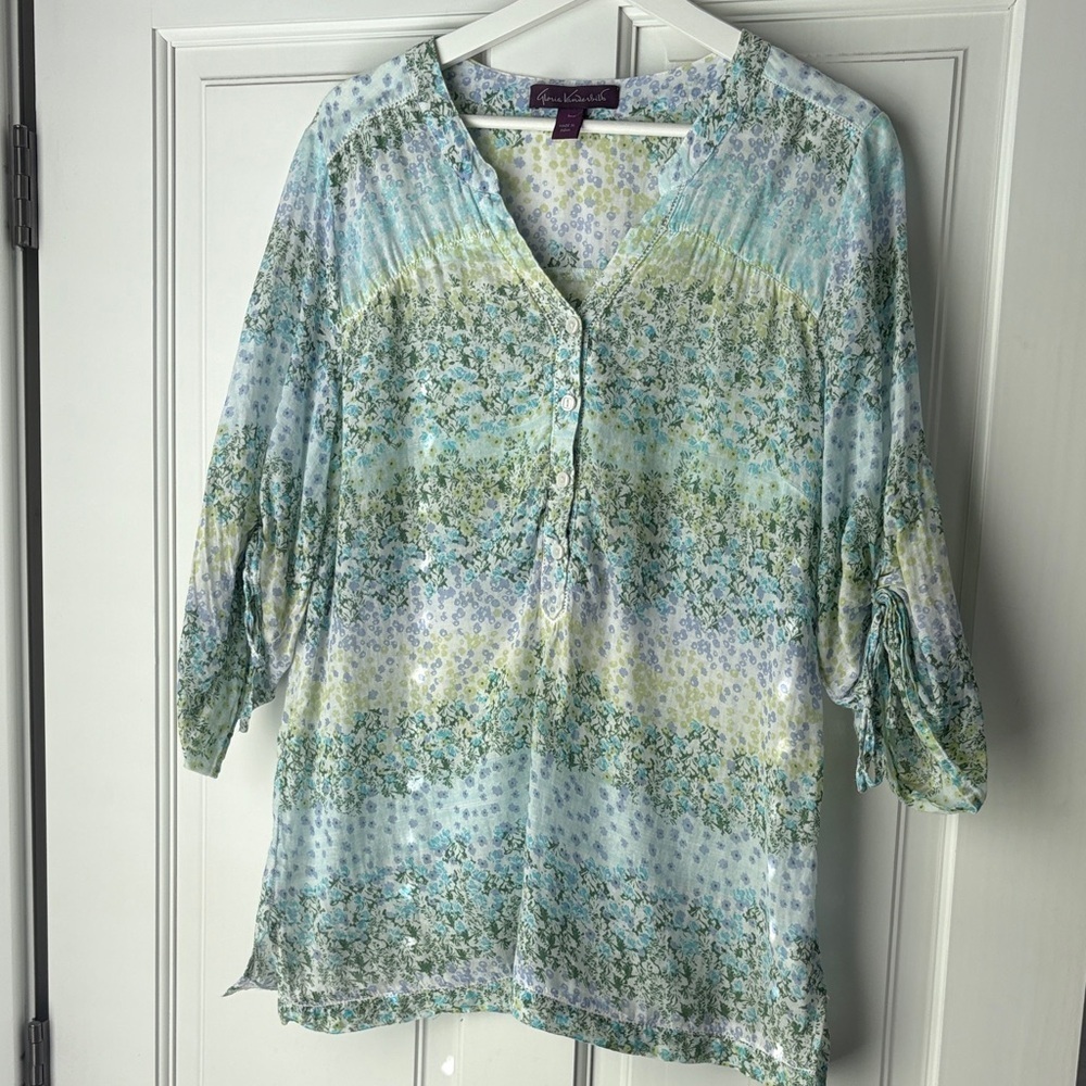 Gloria Vanderbilt Blue and Green Floral Blouse size 1